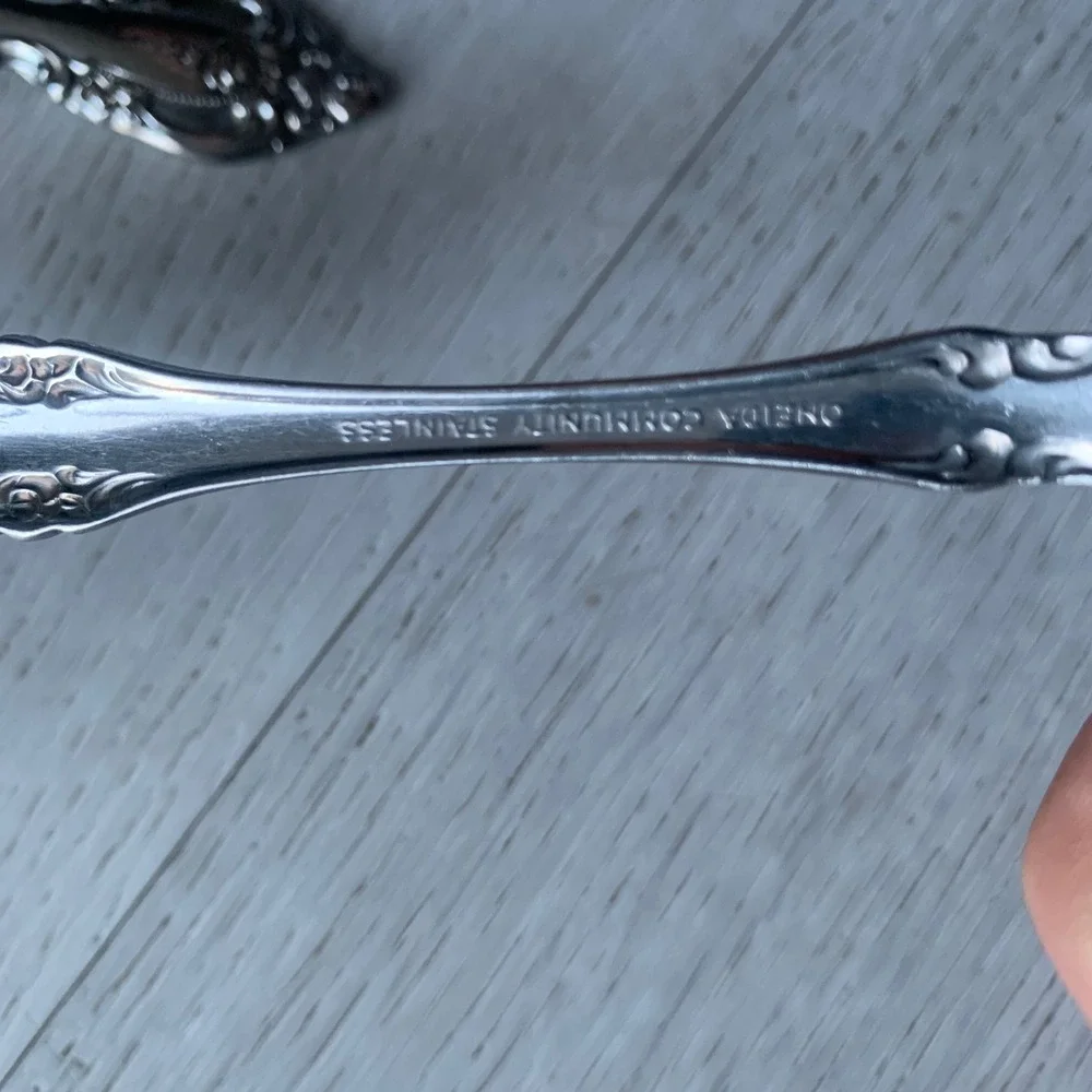 Oneida Community‎ Stainless Utensil Set